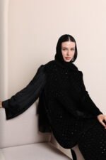 ⁦عباية مخمل W252⁩ - الصورة ⁦2⁩