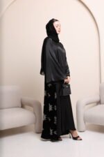 ⁦عباية مخمل W251⁩ - الصورة ⁦3⁩