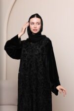 عباية مخمل W253