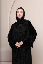 ⁦عباية مخمل W253⁩ - الصورة ⁦4⁩