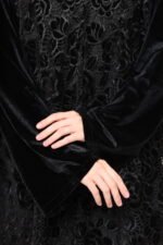 ⁦عباية مخمل W253⁩ - الصورة ⁦3⁩