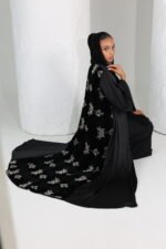 ⁦عباية مخمل W251⁩ - الصورة ⁦5⁩