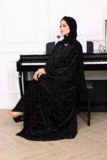 عباية مخمل W254