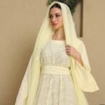 طقم الفاتنة أصفر هادئ